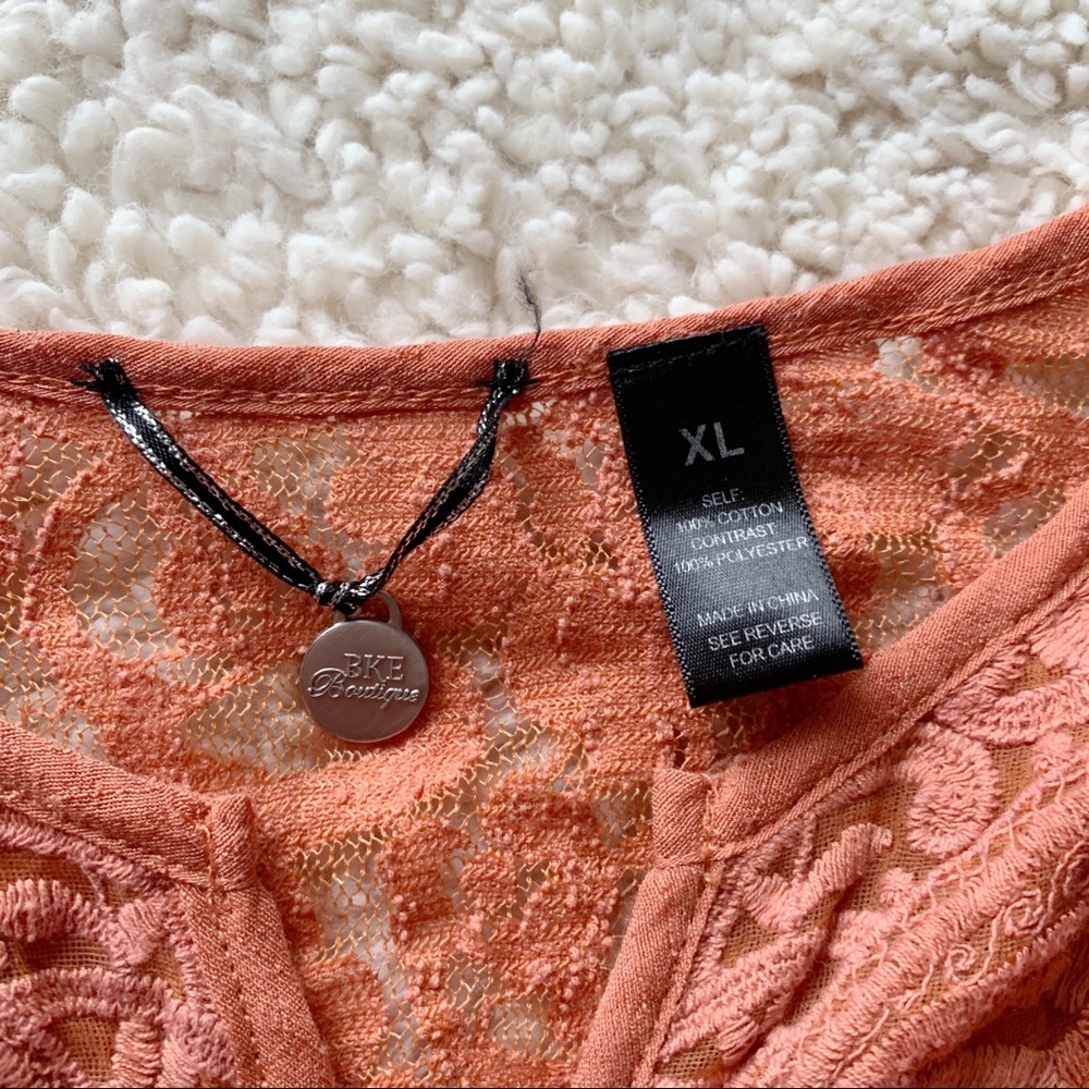 BKE Top with lace details - Picture 6 of 7